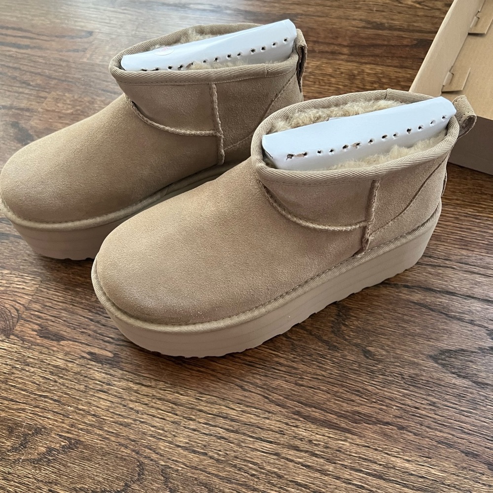 Ugg ultra mini platform